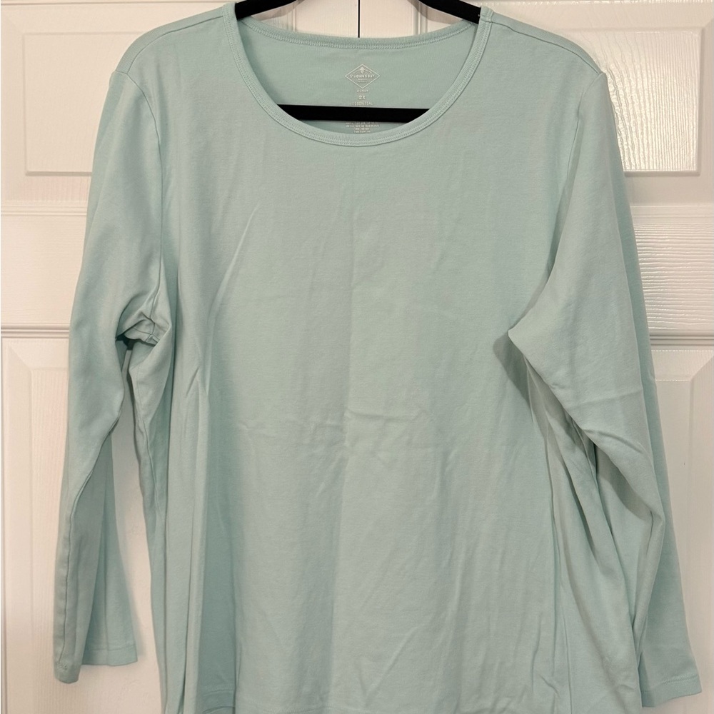 St. John's Bay Soft Green Long Sleeve Women's Top